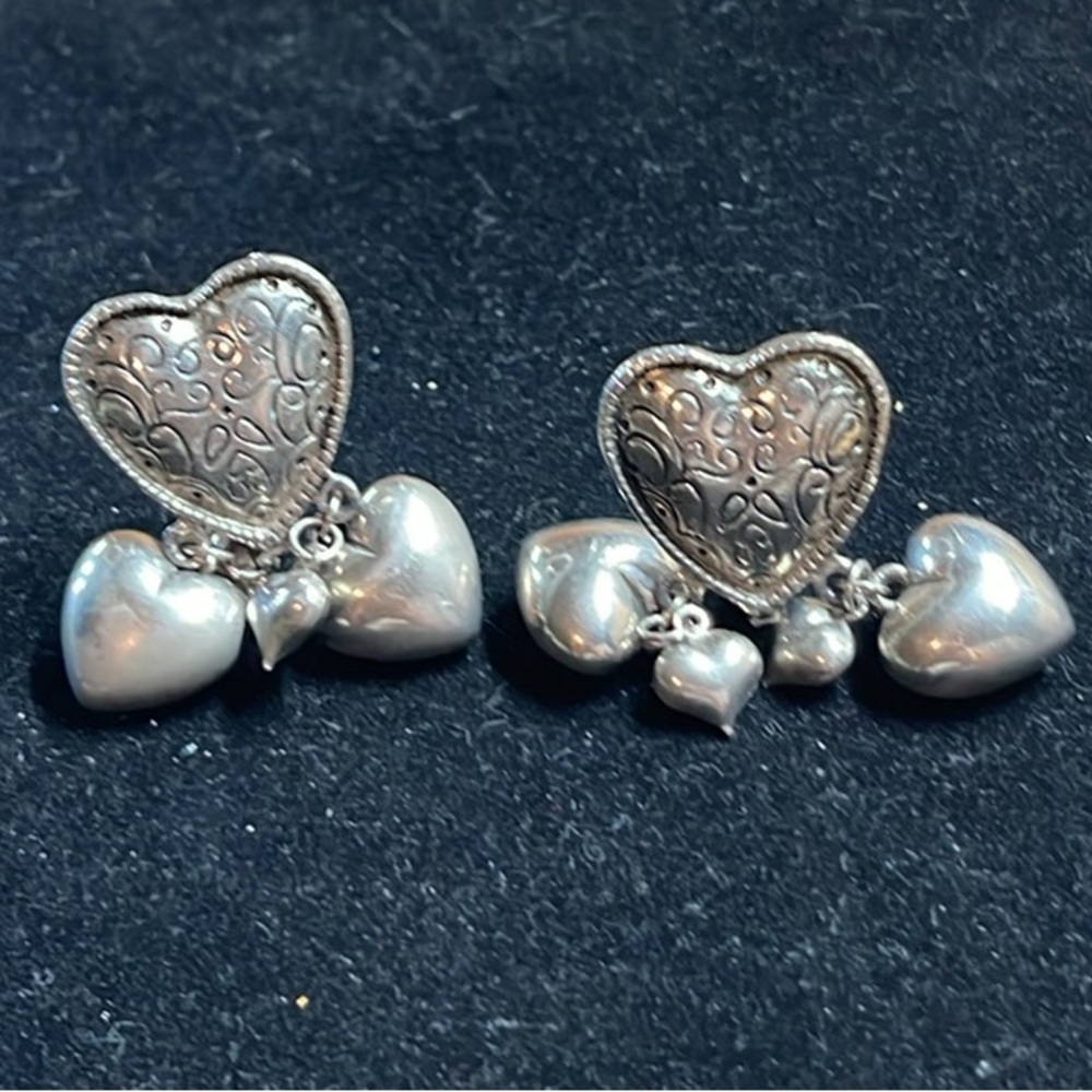 Silver Tone Etched Pattern Heart With 4 Puffy Dangling Hearts. P